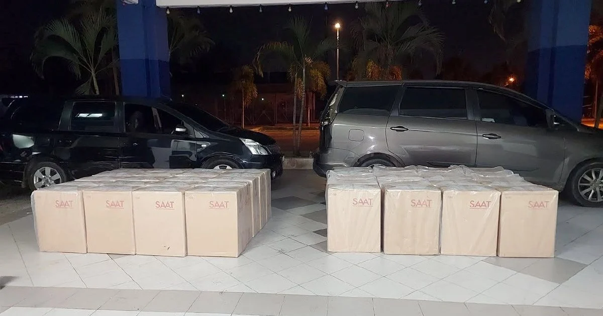 Man held with RM813,000 worth of suspected smuggled cigarettes following chase in Kelantan