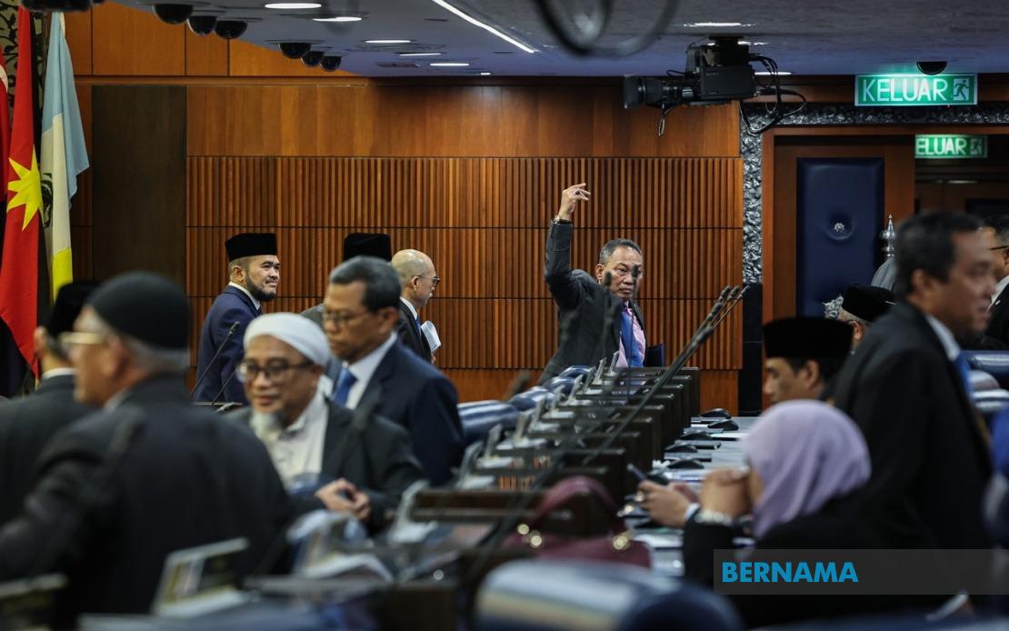 PM Anwar Criticises Opposition For Politicising Tabung Haji Crisis