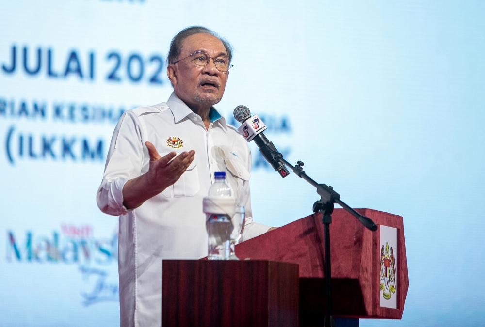 Anwar Defends Malaysia's Fuel Subsidy Model, Cautions Against Rising National Debt
