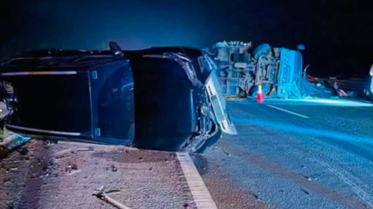 Three media personnel escape serious injury in East Coast Expressway pileup involving Deputy PM's convoy