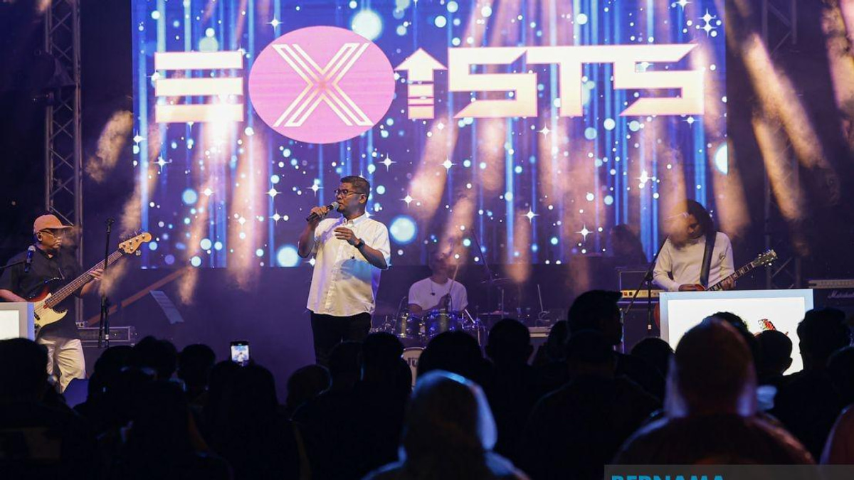 Exists Reflects on Journalism's Protective Role in Malaysian Entertainment's Golden Era