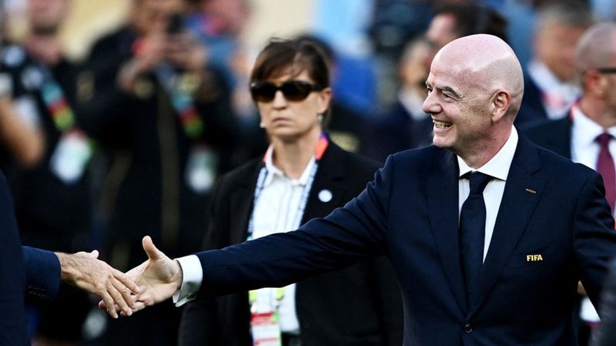 FIFA Chief Infantino Fractures Global Support as Mexico and Argentina Back Him Despite World Cup Rights Row