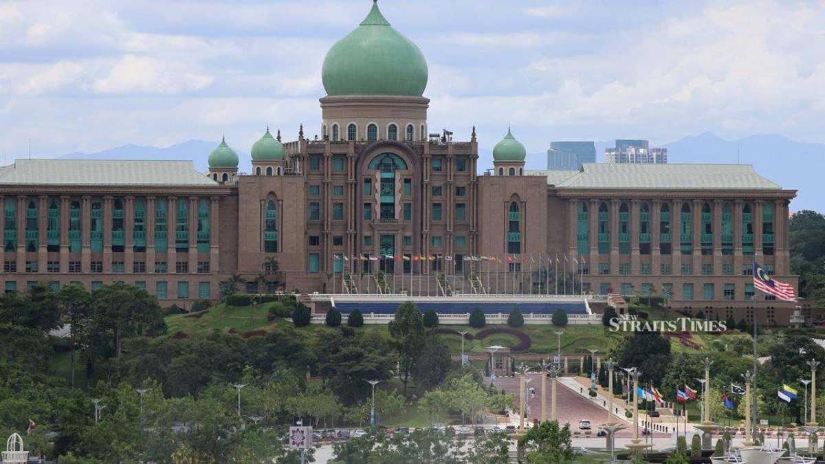Malaysia Charts Strategic Path Through Rising Regional Tensions