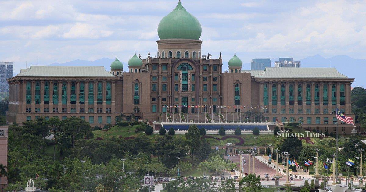 Malaysia Charts Strategic Path Through Rising Regional Tensions