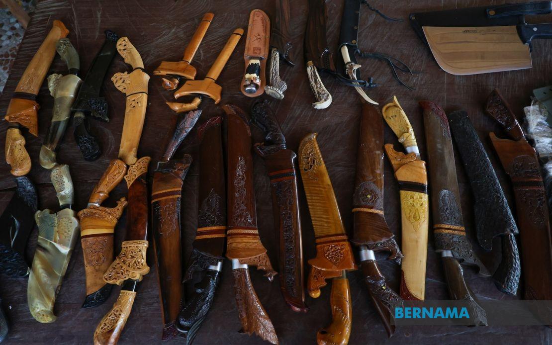 Kelantan Master Keeps Ancient Blacksmithing Craft Alive Through Prized Weapon Collection
