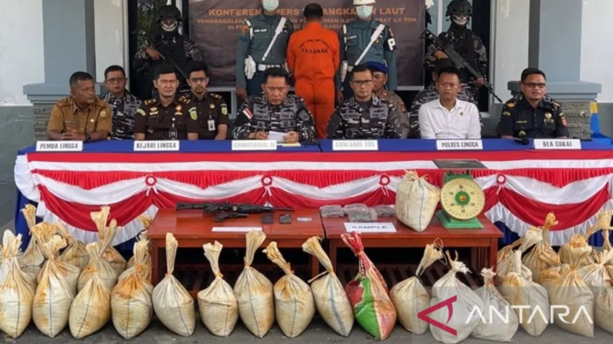 Indonesia Seizes 75.7 Tonnes of Illegally Mined Tin Sand Bound for Malaysia
