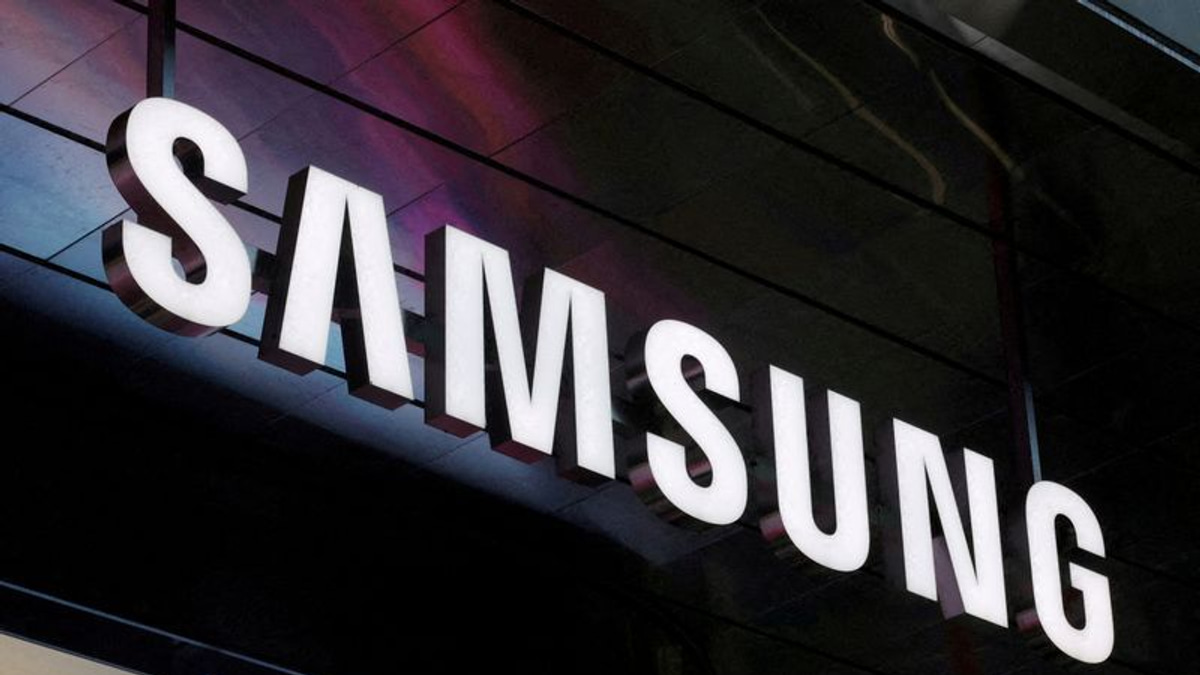 Samsung's Windfall: How the AI Boom is Turbocharging Memory Chip Profits