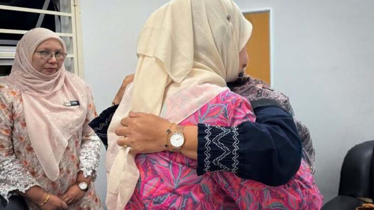 Education Minister Urges Respect for Family of Deceased Student