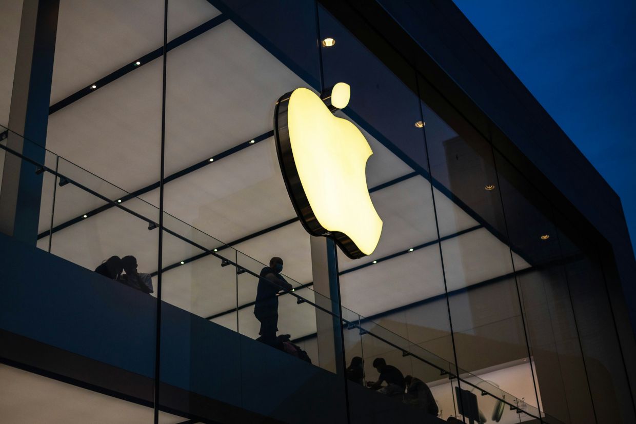 Apple Accepts EU Terms on App Store Distribution After €500 Million Fine