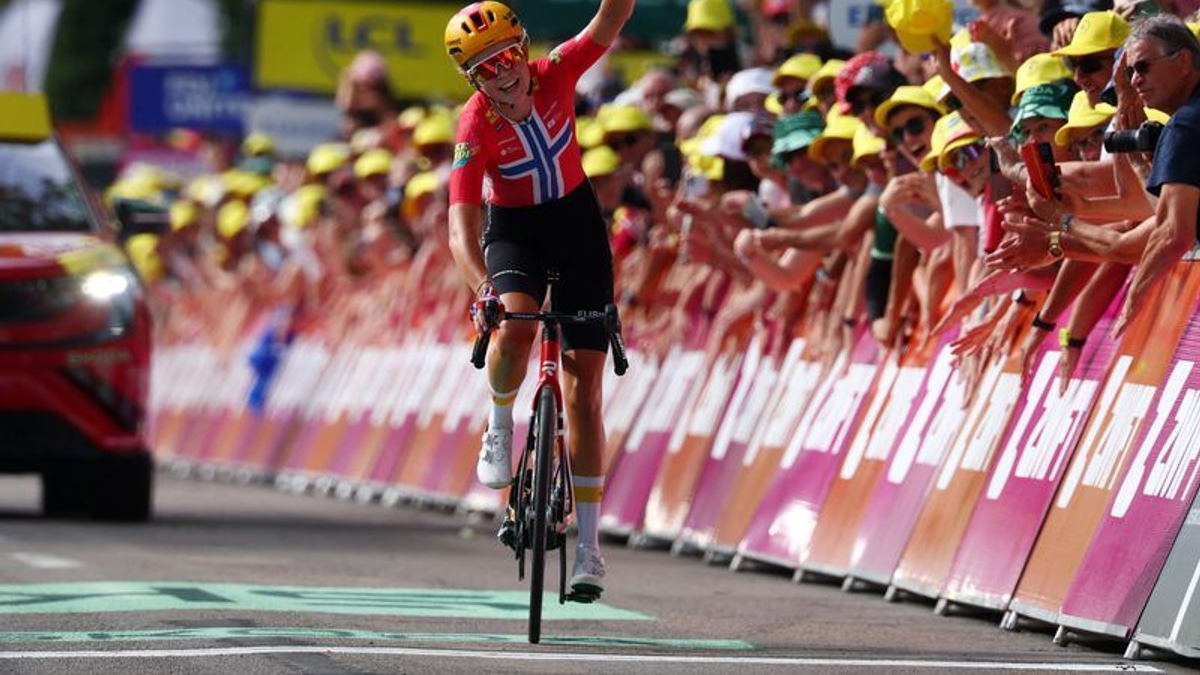 Norwegian cyclist Haugset claims historic Tour de France Femmes stage win and yellow jersey