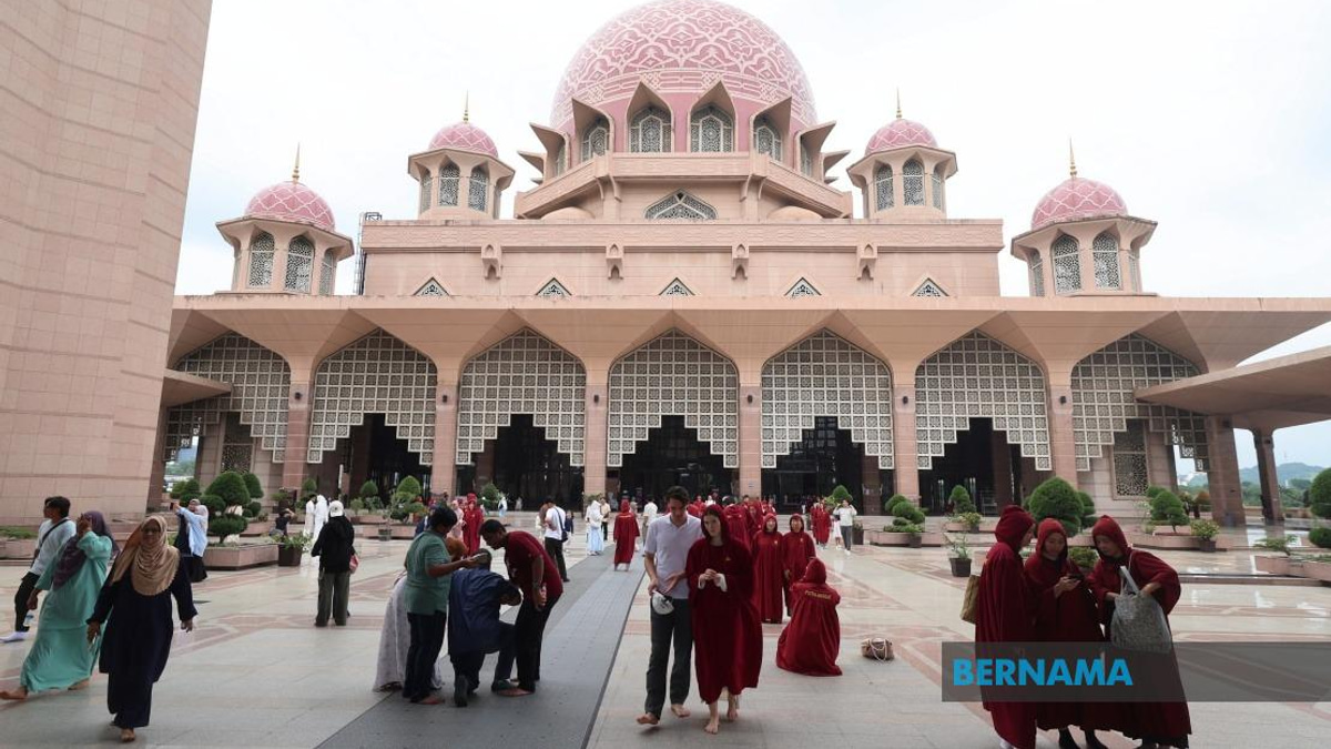Putra Mosque to Welcome 5,000 Guests for National Maal Hijrah 1448H Observance