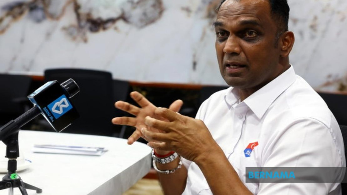 Perling BN Hopeful Banks on Personal Touch in Johor State Race