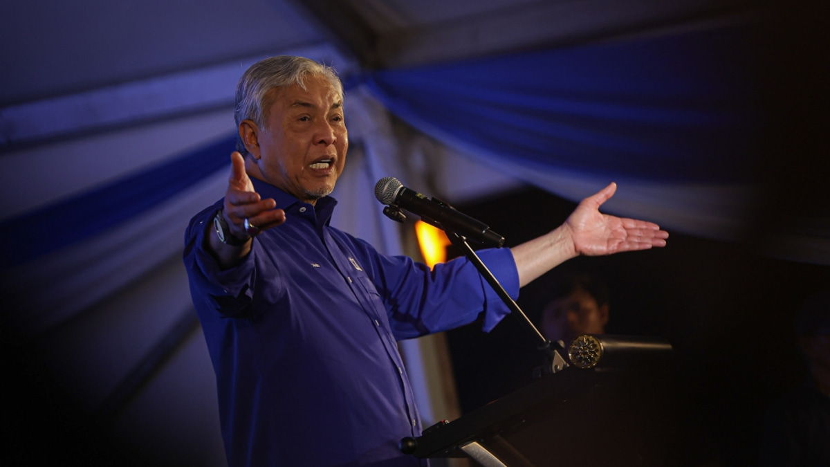 Zahid Rejects Resignation Calls: PM Alone Decides Cabinet Fates