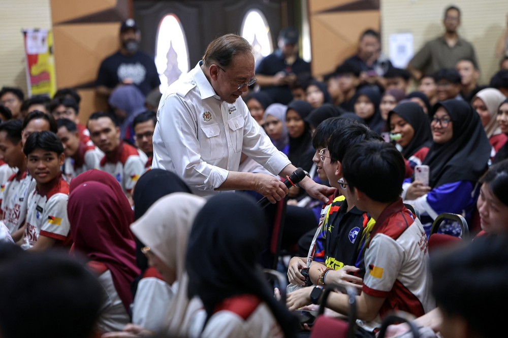 Anwar Defends Matriculation Policy as Balance Between Merit and Inclusion