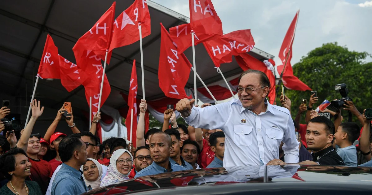 Anwar Urges Political Rivals to Respect Voter Mandates, Stop Targeting DAP