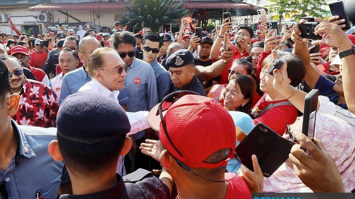 Anwar Insists Federal Government Allocates Resources Without Political Bias