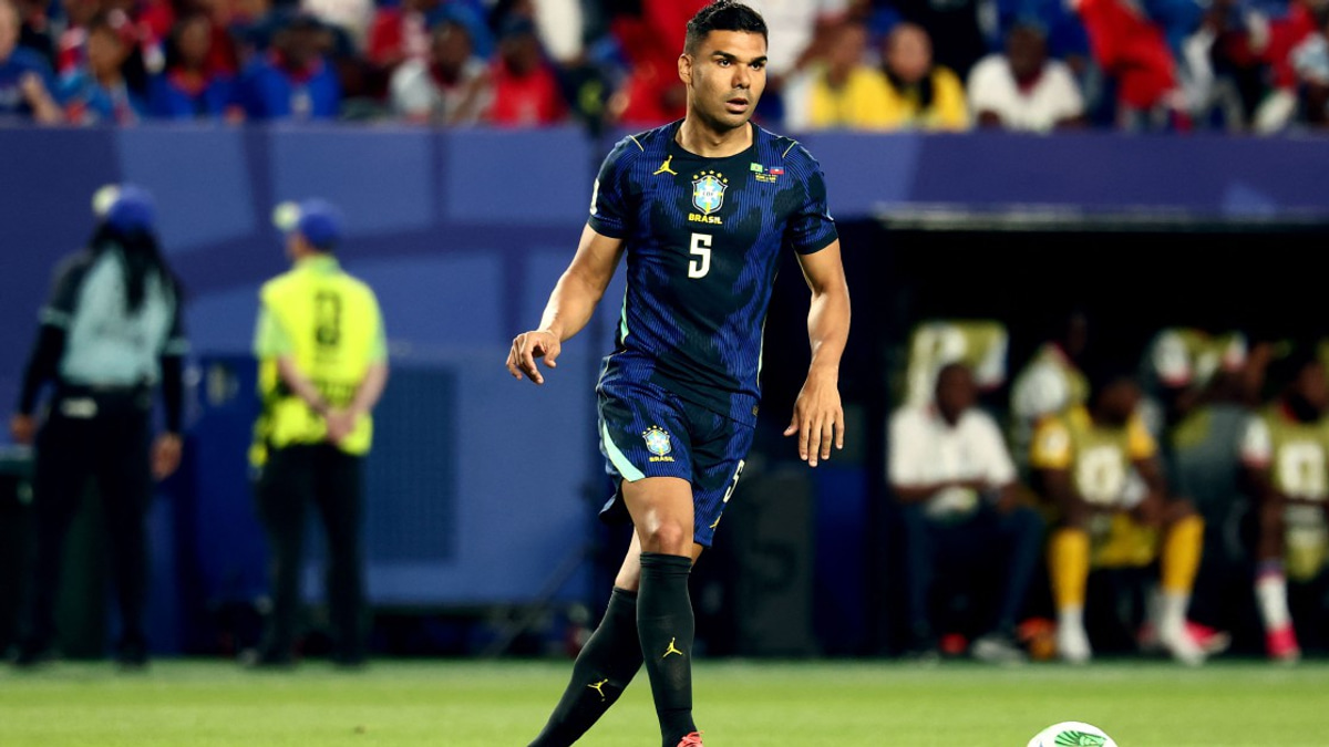 Inter Miami Signs Brazil's Casemiro Amid MLS Tampering Investigation