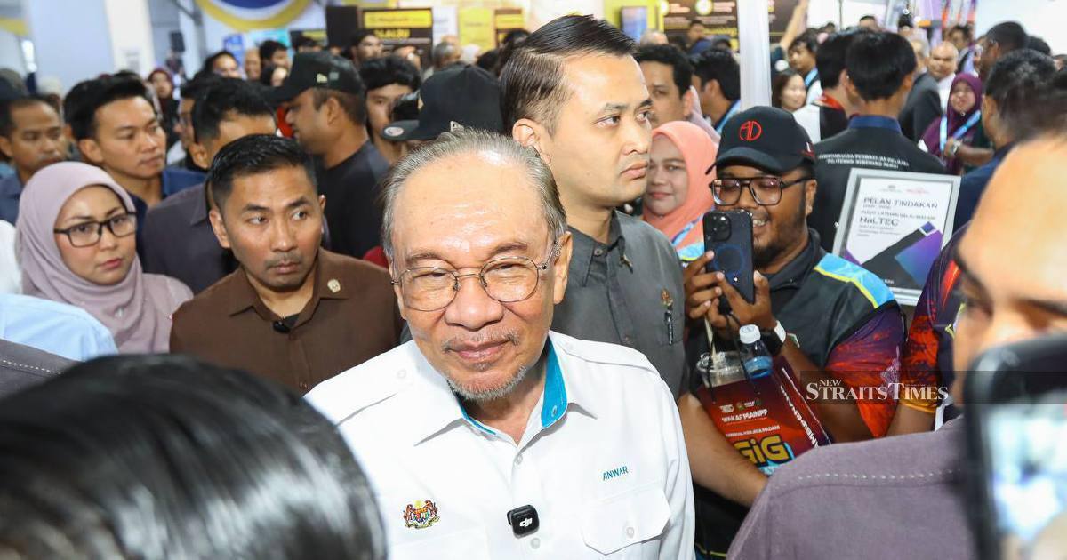 Anwar to Campaign in Negri Sembilan as Analysts Brace for Tight State Election