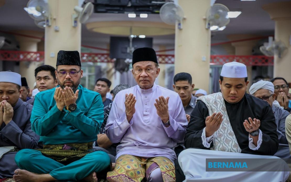 Malaysia Mobilises Aid Response for Nepal Disaster, SMART Deployment Under Review