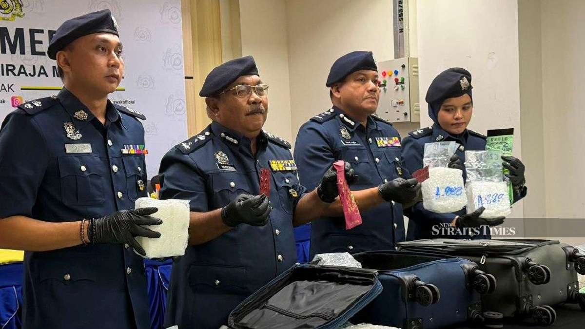 Customs Seizes RM1.32 Million in Drugs at Kuching Airport; Two Arrested