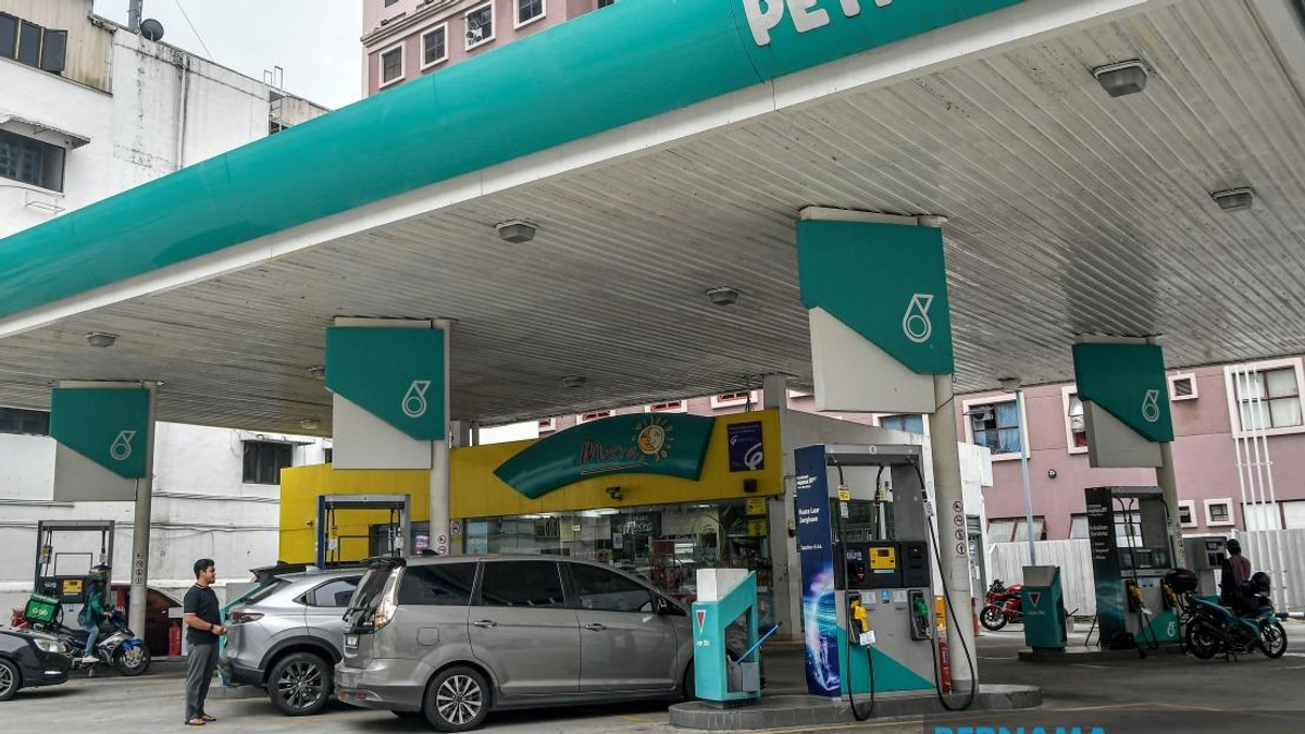 Fuel Prices Surge 20 Sen Per Litre as Global Oil Tensions Intensify