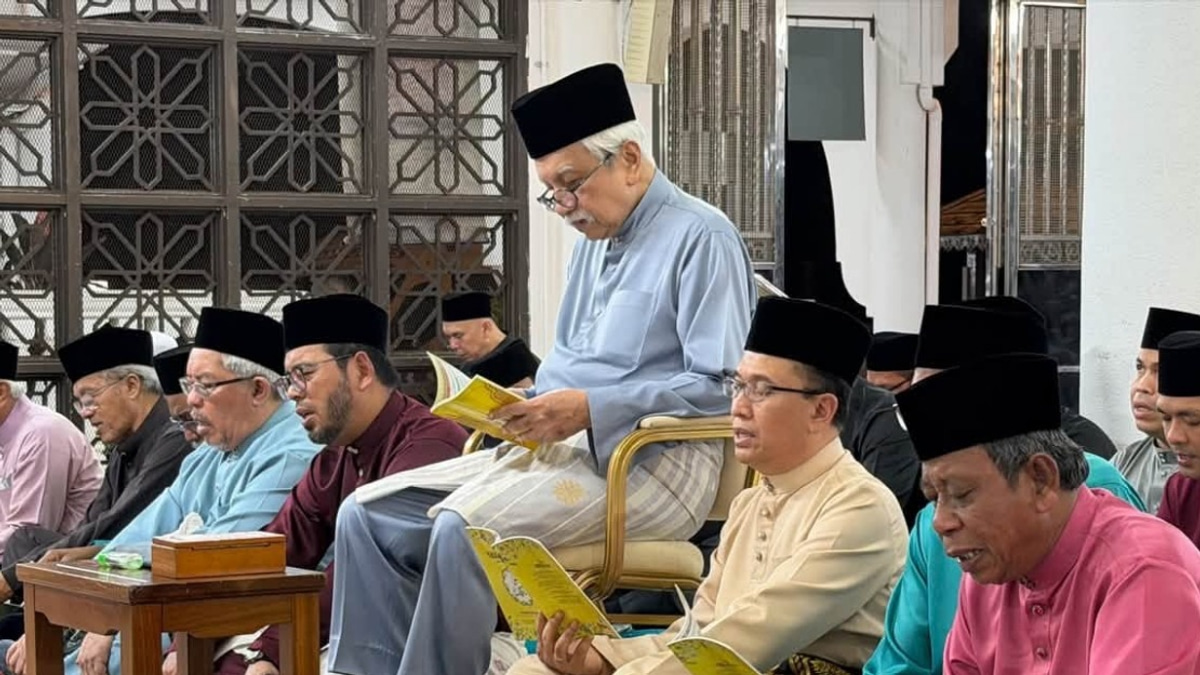 Tuanku Muhriz Leads Prayers and Community Gathering at Kuala Pilah Bermunajat Event