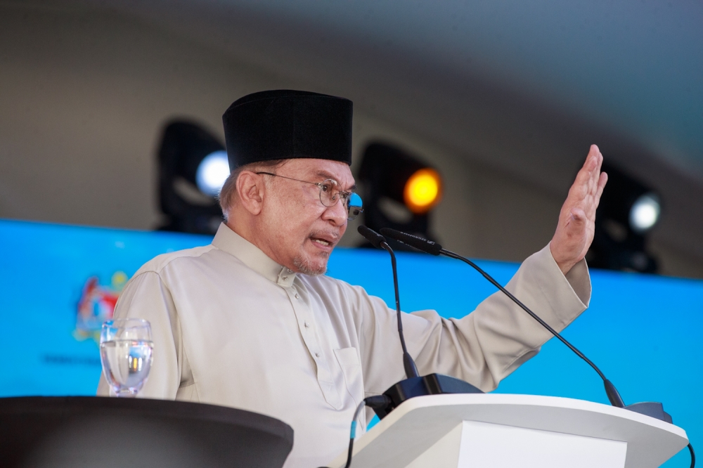 PM Anwar Says KWAP Was Misled in RM200 Million eFishery Deal Despite Proper Checks