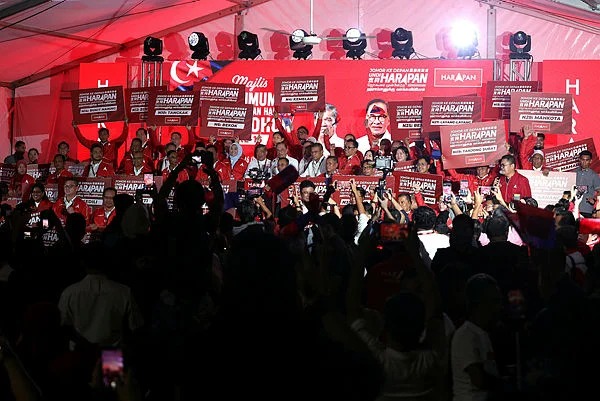 BREAKING: Anwar Announces 56 PH Johor Candidates — Millions Watch Live